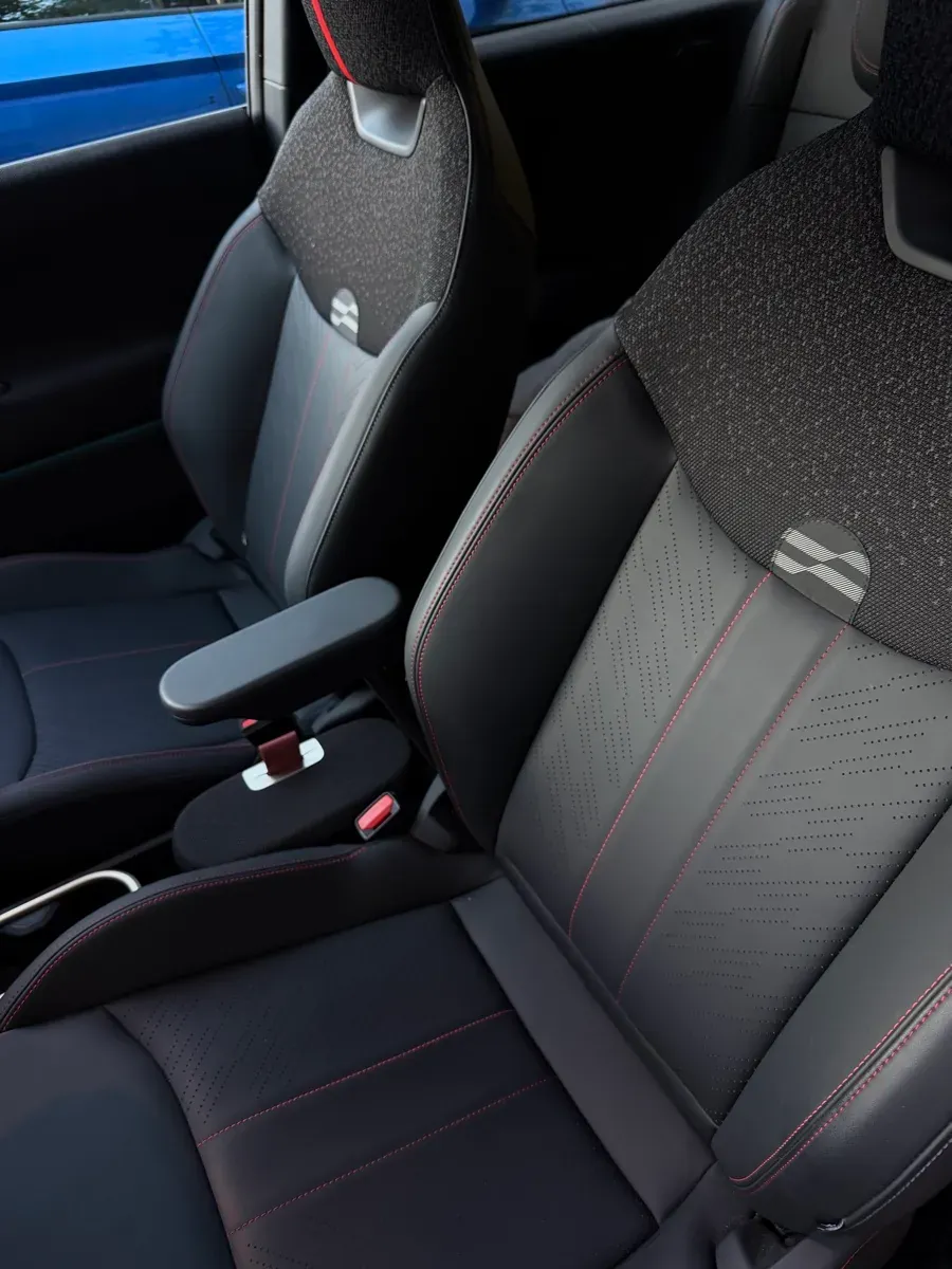 Mini Cooper 2024 photo 2