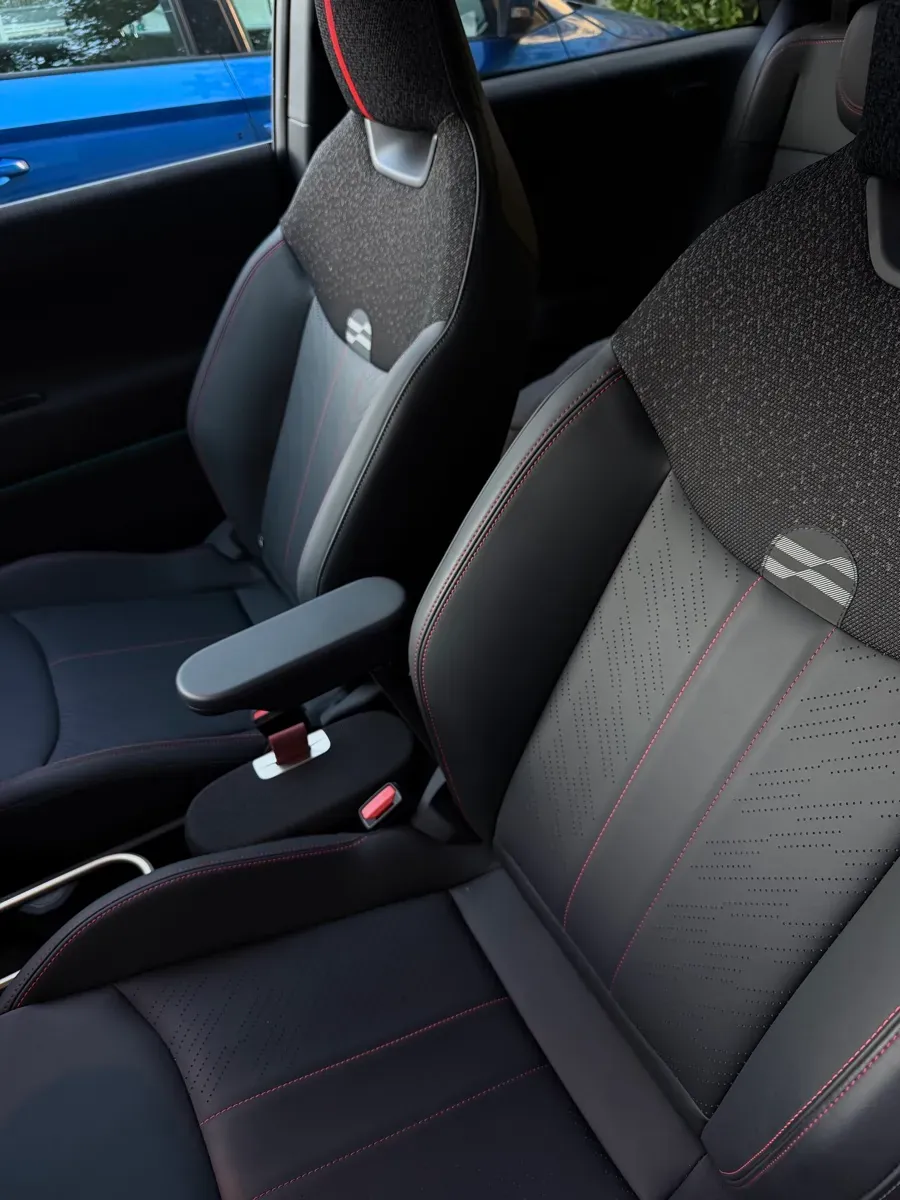Mini Cooper 2024 photo 3