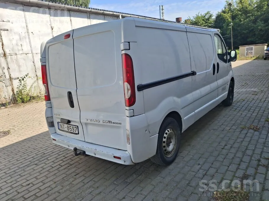 Opel Vivaro 2012 photo 4
