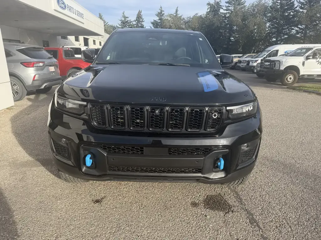 Jeep Grand Cherokee 2023 photo 2