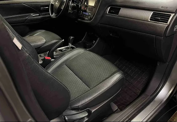 Mitsubishi Outlander 2014 photo 5