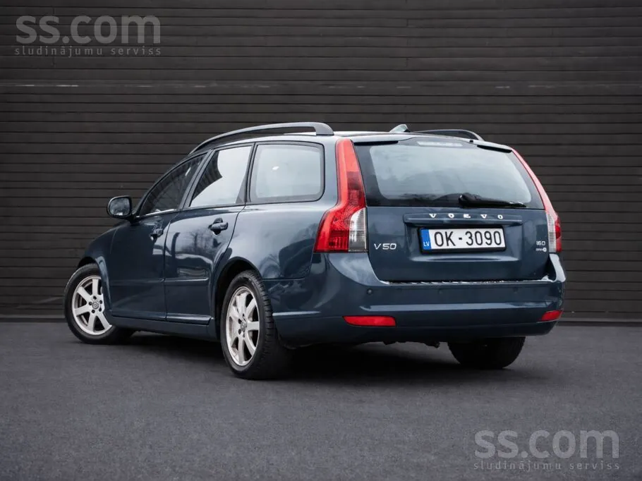 Volvo V50 2010 photo 4