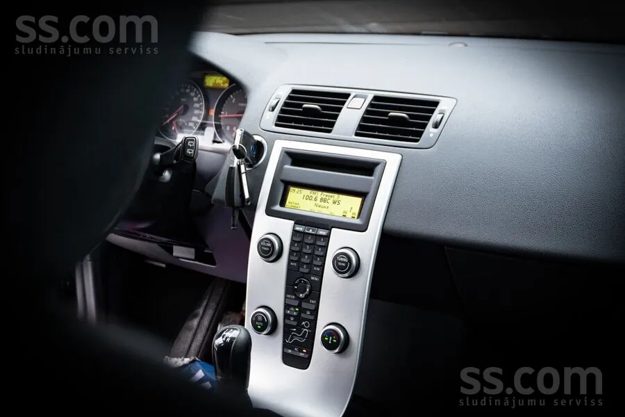 Volvo V50 2010 photo 5