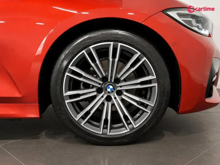 BMW 3 Series 2020 photo 5
