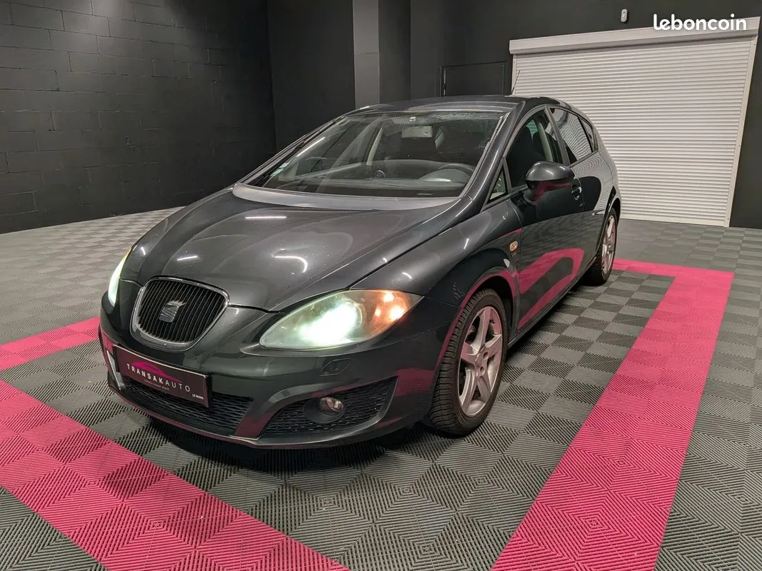 Seat Leon 2011 photo 3