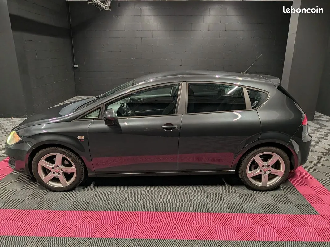 Seat Leon 2011 photo 4