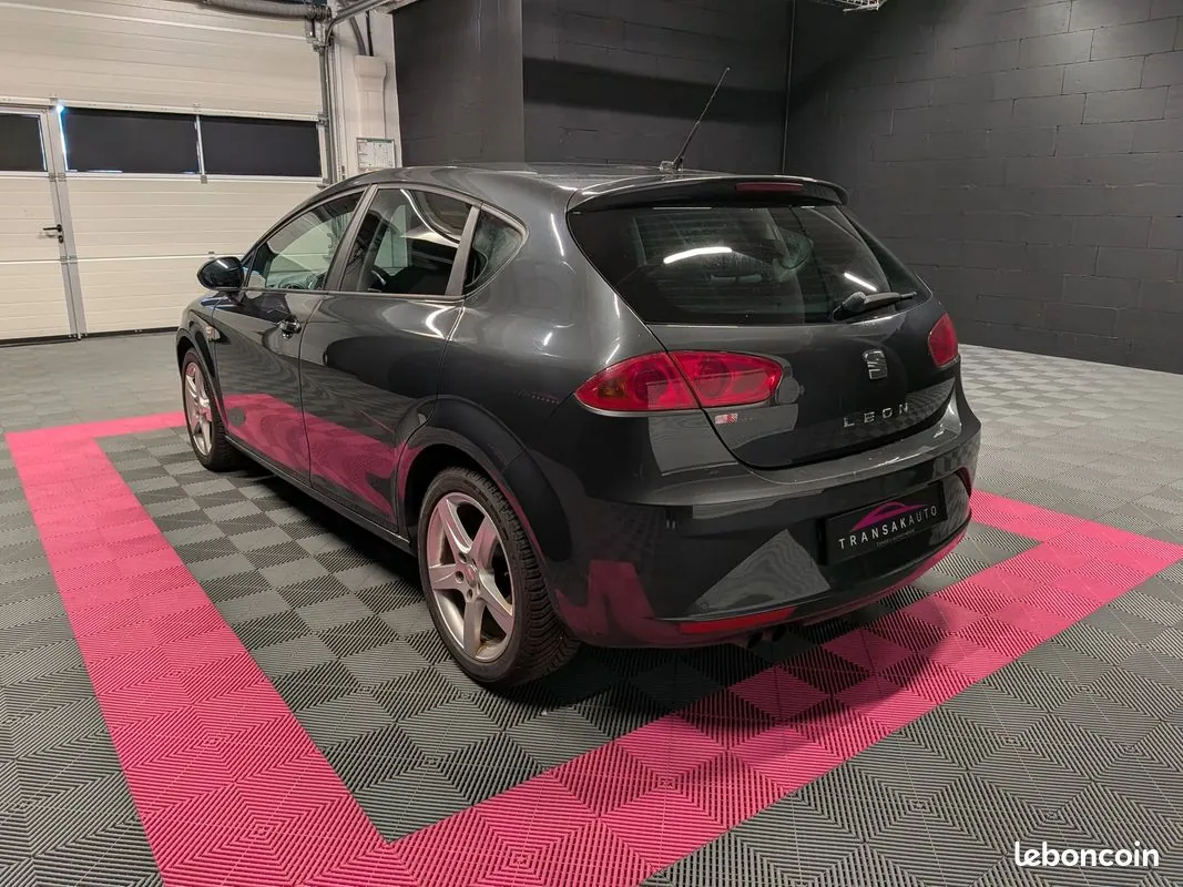 Seat Leon 2011 photo 5