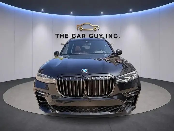 BMW X7 2022 photo 2