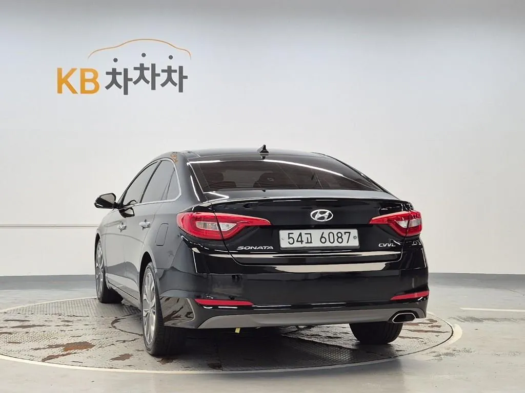 Hyundai Sonata 2015 photo 2
