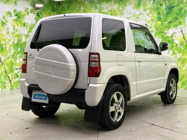 Mitsubishi Pajero Mini 2010 photo 3
