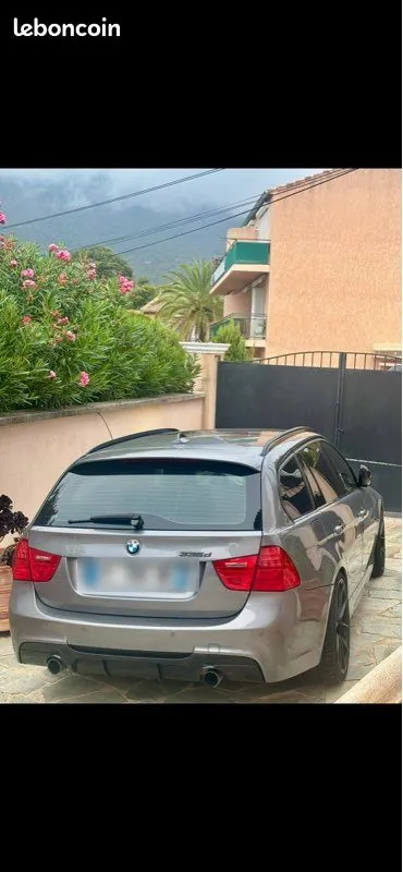 BMW 3 Series 2010 photo 2