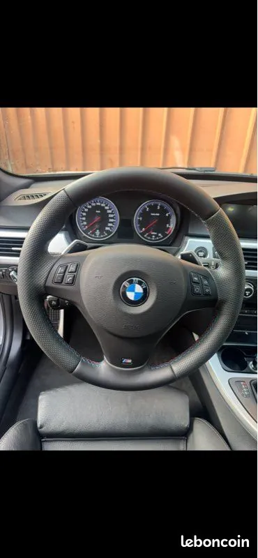BMW 3 Series 2010 photo 3