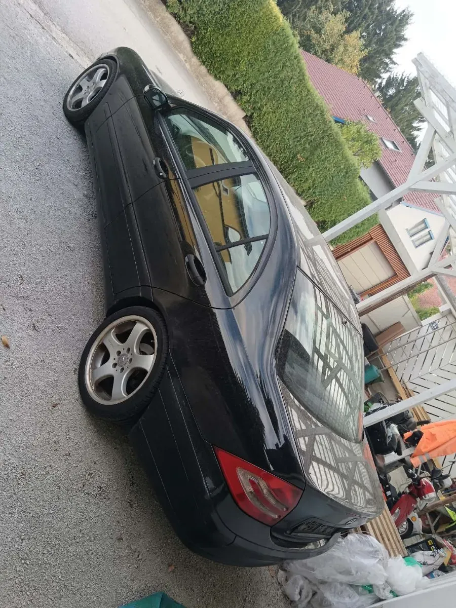 Mercedes-Benz C-Class 2002 photo 3