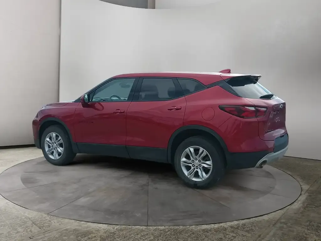 Chevrolet Blazer 2021 photo 3