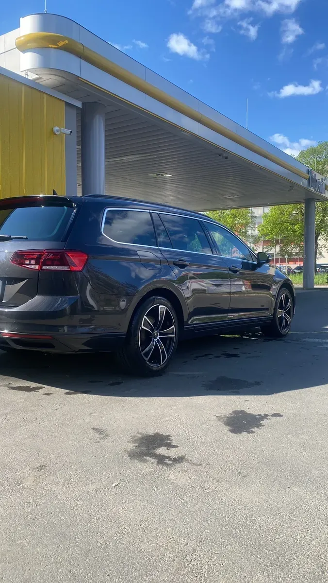 Volkswagen Passat 2020 photo 3