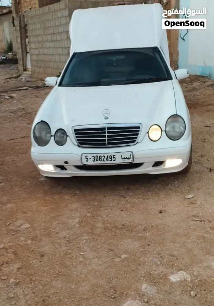 Mercedes-Benz E-Class 2002 photo 4