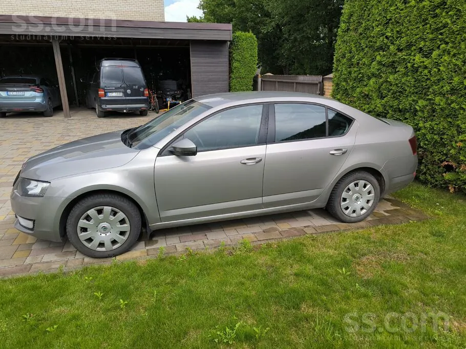 Skoda Octavia 2014 photo 2