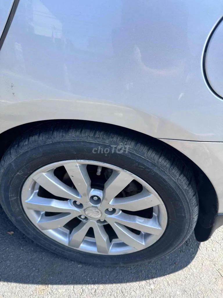 Kia Carens 2012 photo 5