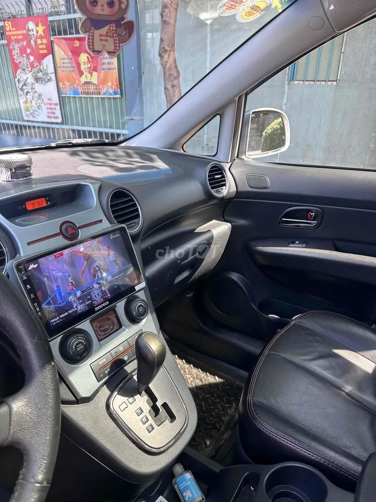 Kia Carens 2012 photo 2