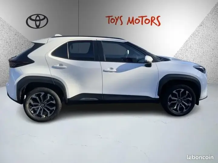 Toyota Yaris Cross 2023 photo 3