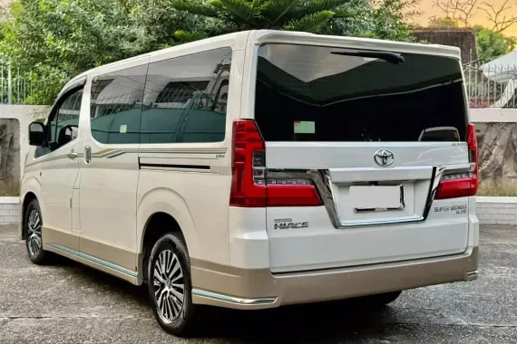 Toyota Hiace 2021 photo 2