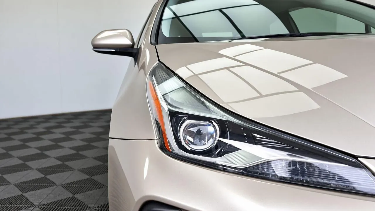 Toyota Prius 2019 photo 3