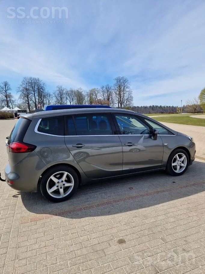 Opel Zafira 2017 photo 4