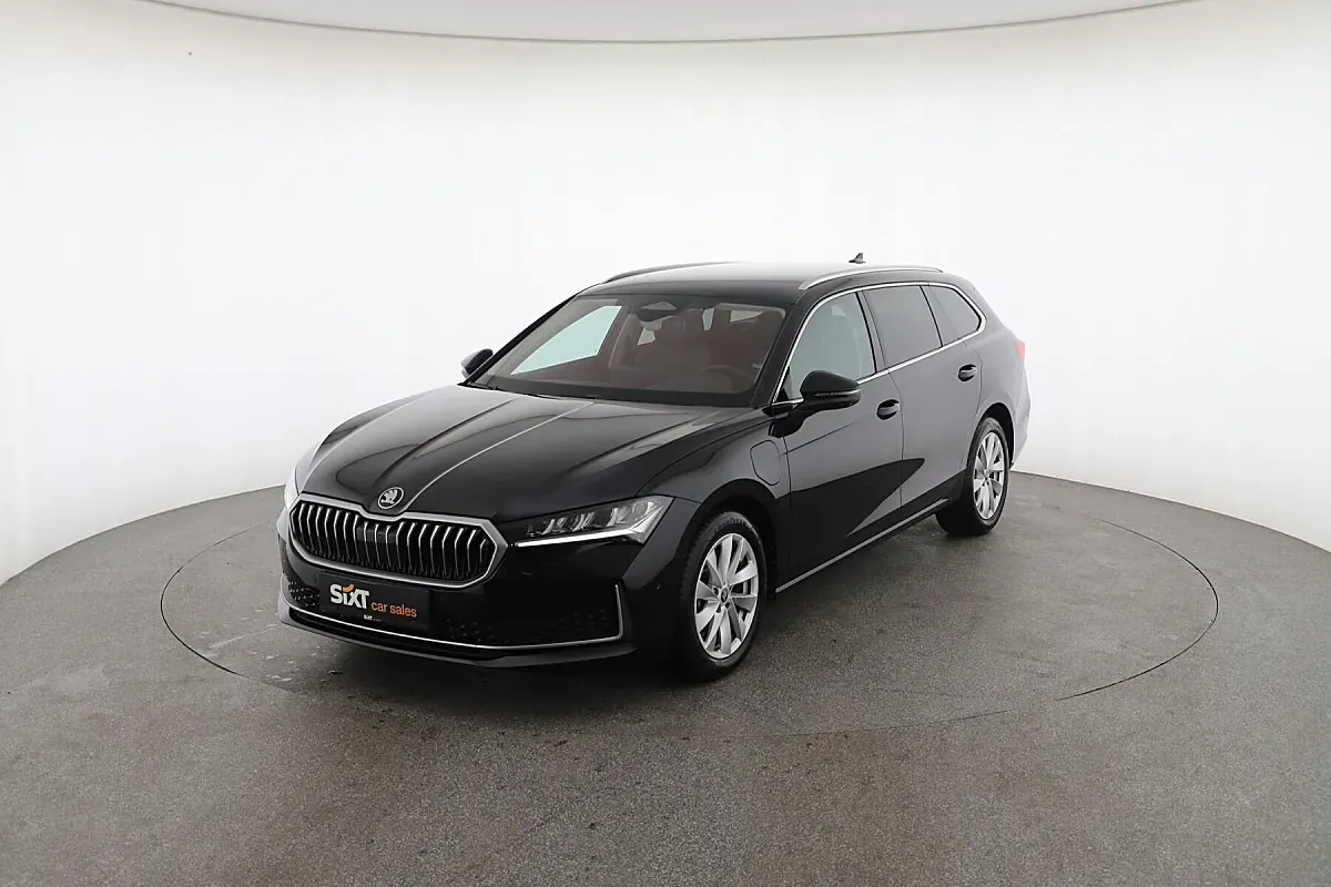Skoda Superb 2025 photo 3