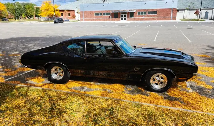 Oldsmobile Cutlass