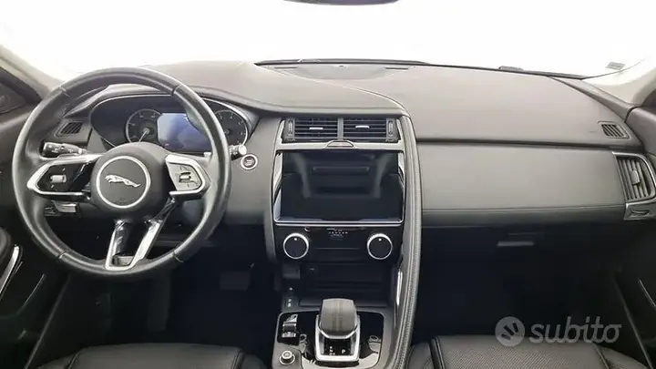 Jaguar E-Pace 2022 photo 4