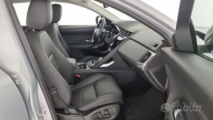 Jaguar E-Pace 2022 photo 3