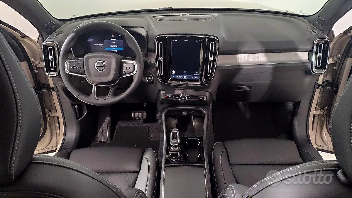 Volvo Xc40 2026 photo 2