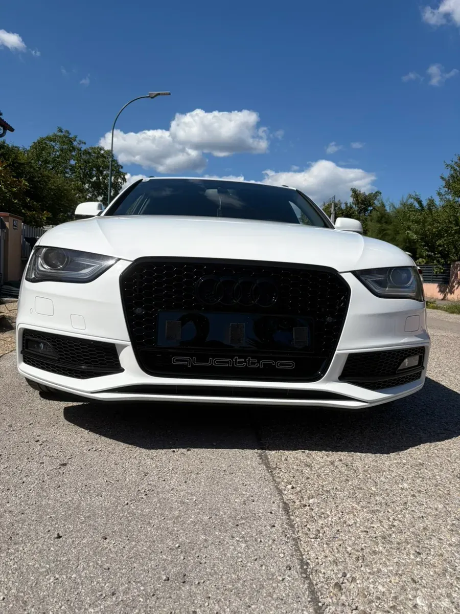 Audi A4 2012 photo 2