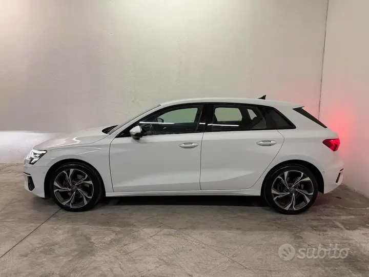 Audi A3 2021 photo 2