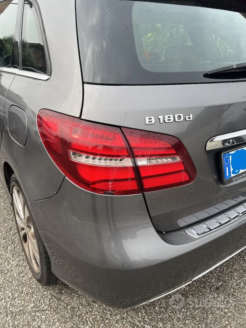 Mercedes-Benz Class B 2016 photo 3