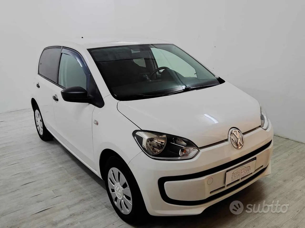 Volkswagen Up 2016 photo 2