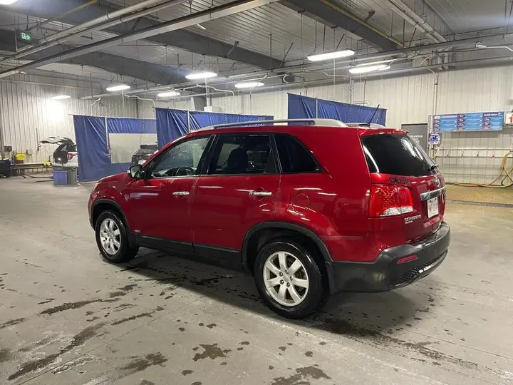Kia Sorento 2012 photo 3