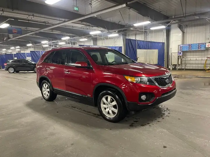 Kia Sorento 2012 photo 2