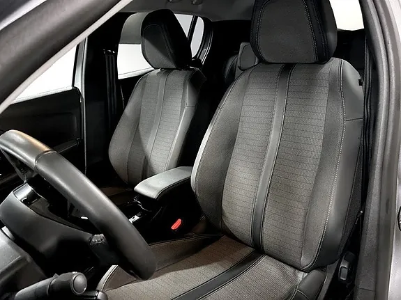 Peugeot 208 2023 photo 5