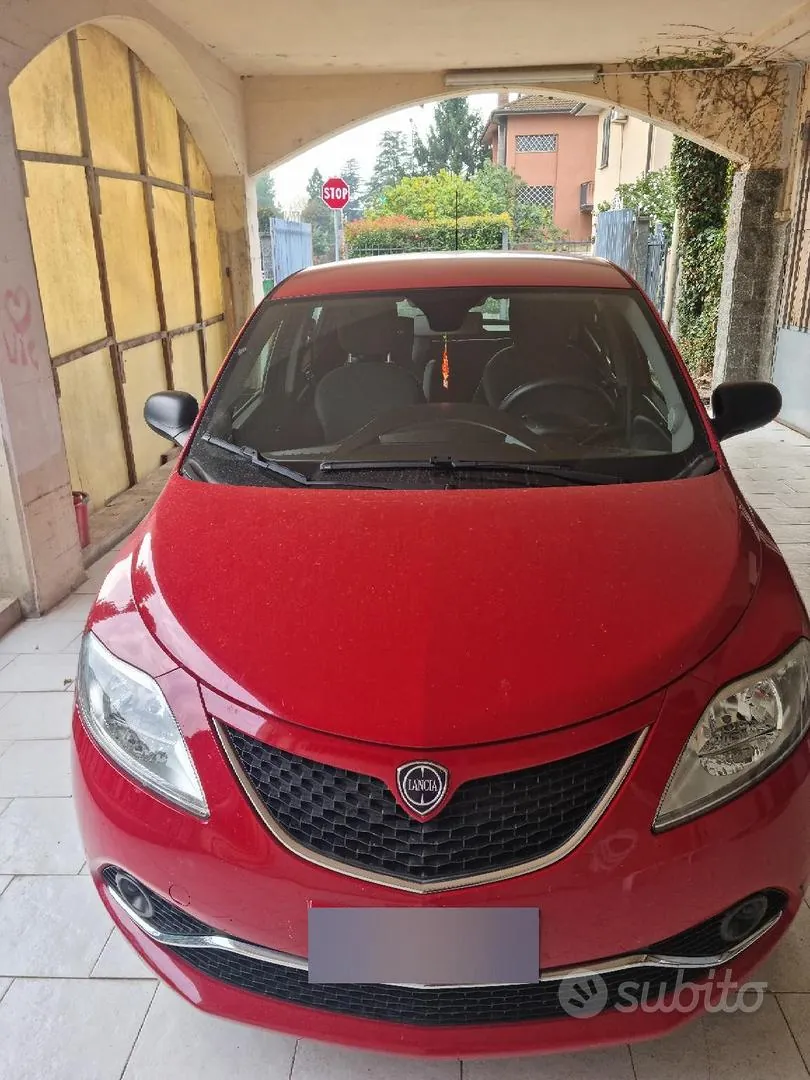 Lancia Ypsilon 2018 photo 2