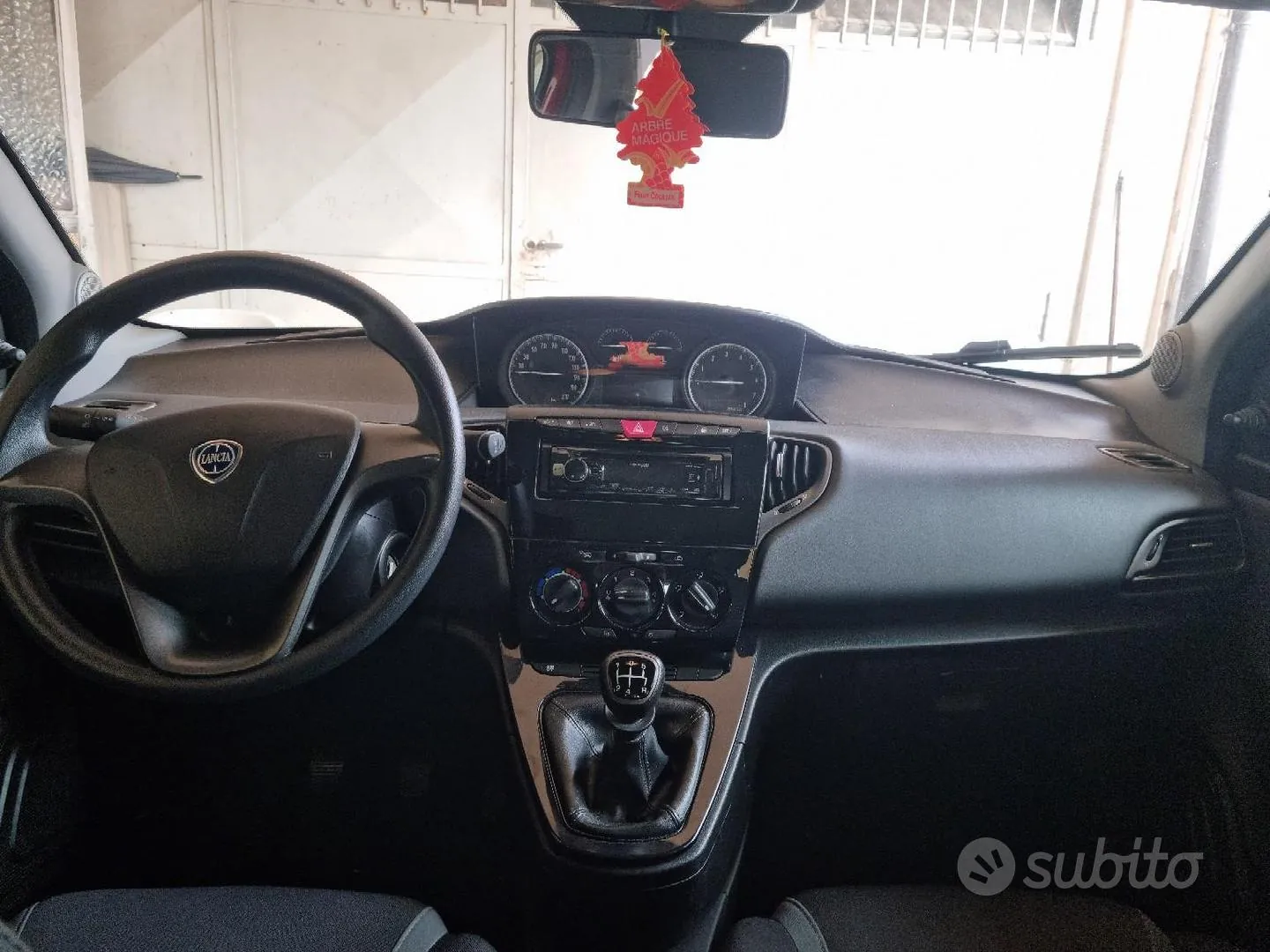 Lancia Ypsilon 2018 photo 5