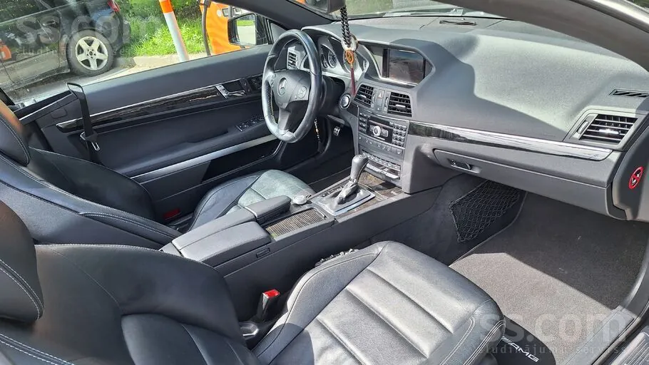 Mercedes-Benz E350 2010 photo 5