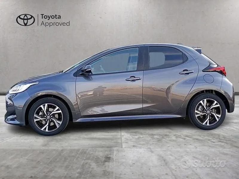Toyota Yaris 2024 photo 3