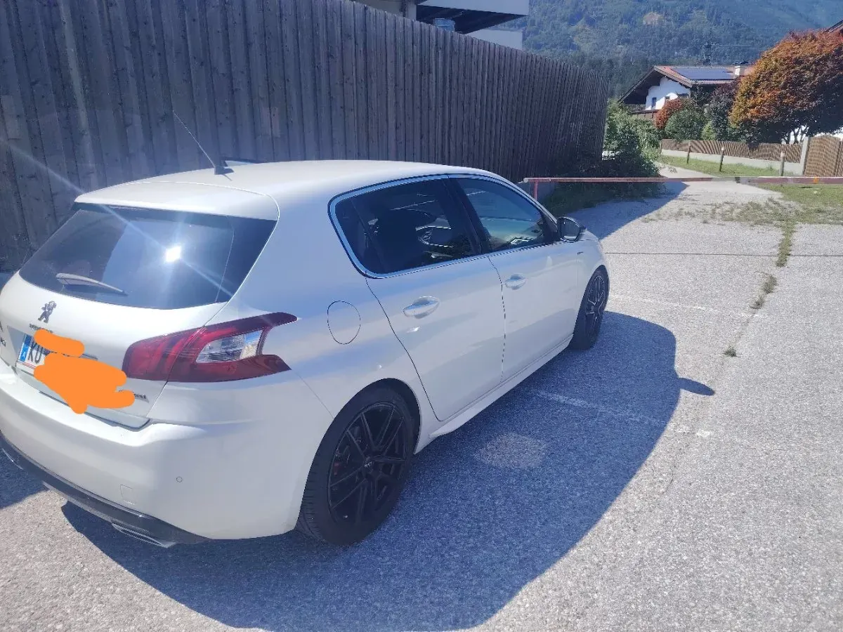 Peugeot 308 2017 photo 2