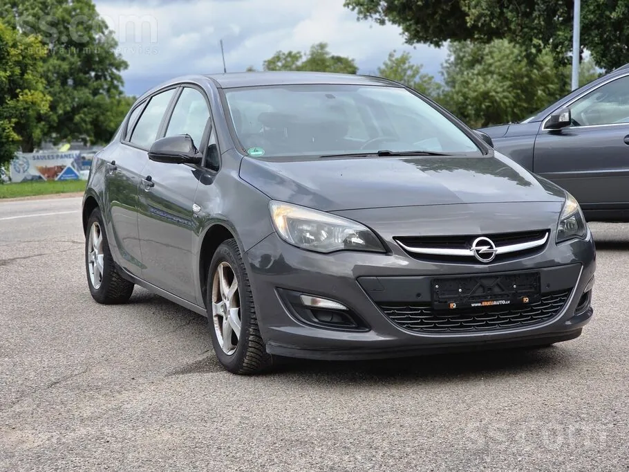 Opel Astra 2013 photo 3