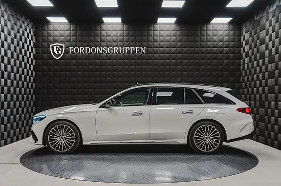 Mercedes-Benz E300 De 2024 photo 2