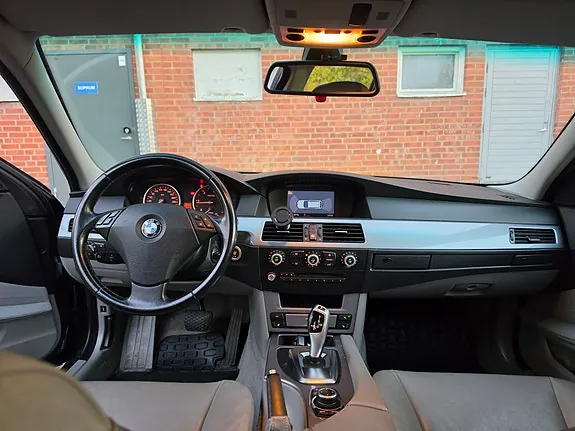 BMW 520D 2009 photo 2