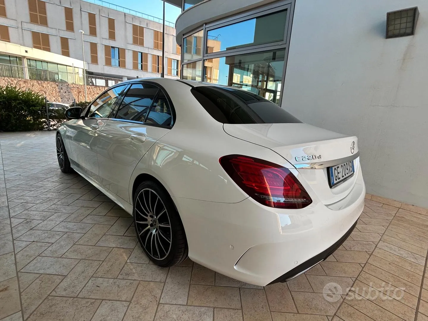 Mercedes-Benz C-Class 2021 photo 3