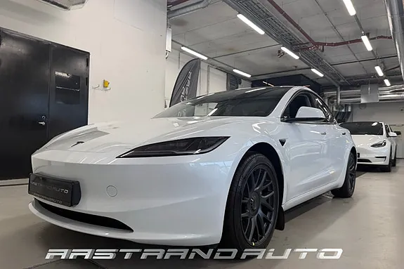 Tesla Model 3 2025 photo 2