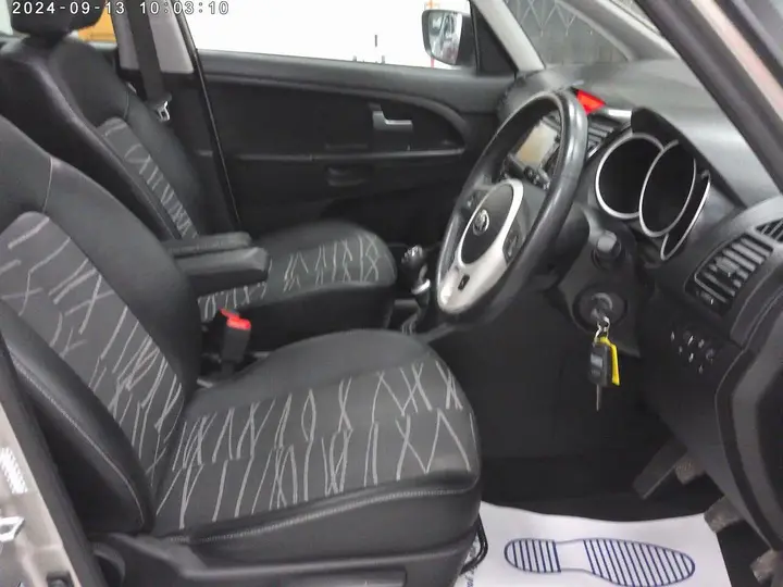 Kia Venga 2014 photo 4